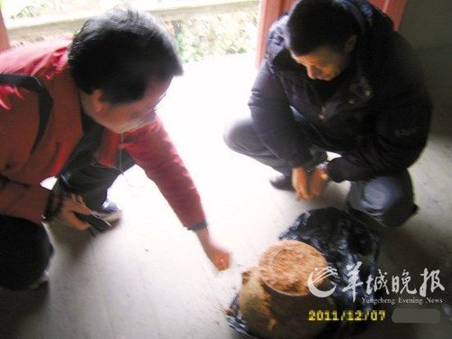 收藏市场的大乱局：古玩市场99%都是违法交易 