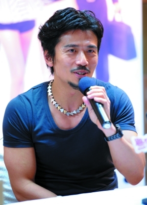 坦率唐文龙：北漂是为钱