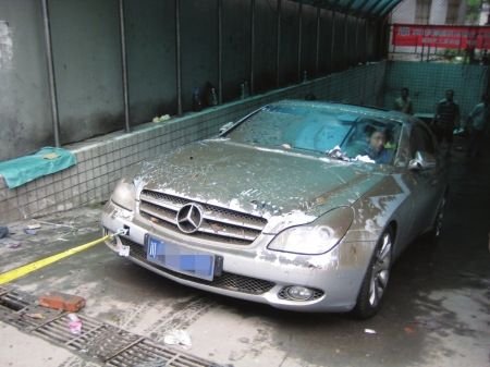 “泡汤”奔驰车保险全买单 车主赔索注意4点