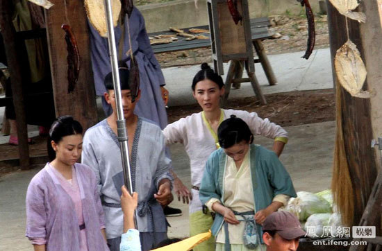 内地亿万富豪资助张柏芝出自传 道其爱恨半生