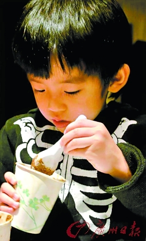 Lucas片酬80万超张柏芝 传谢霆锋要求片方删戏