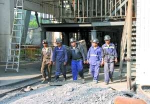 千万富翁儿子大学毕业后当矿工 嫌坐办公室安逸